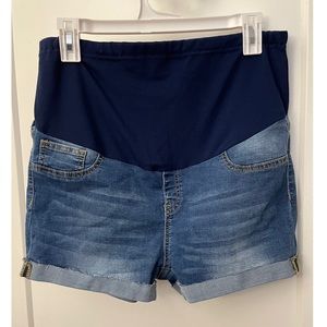 Shein maternity jean shorts, size large, never worn